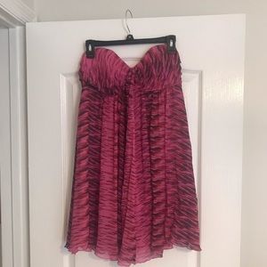 Express Women’s Strapless Dress.  Pink Pattern.  Silk.  Lined.  Size 8